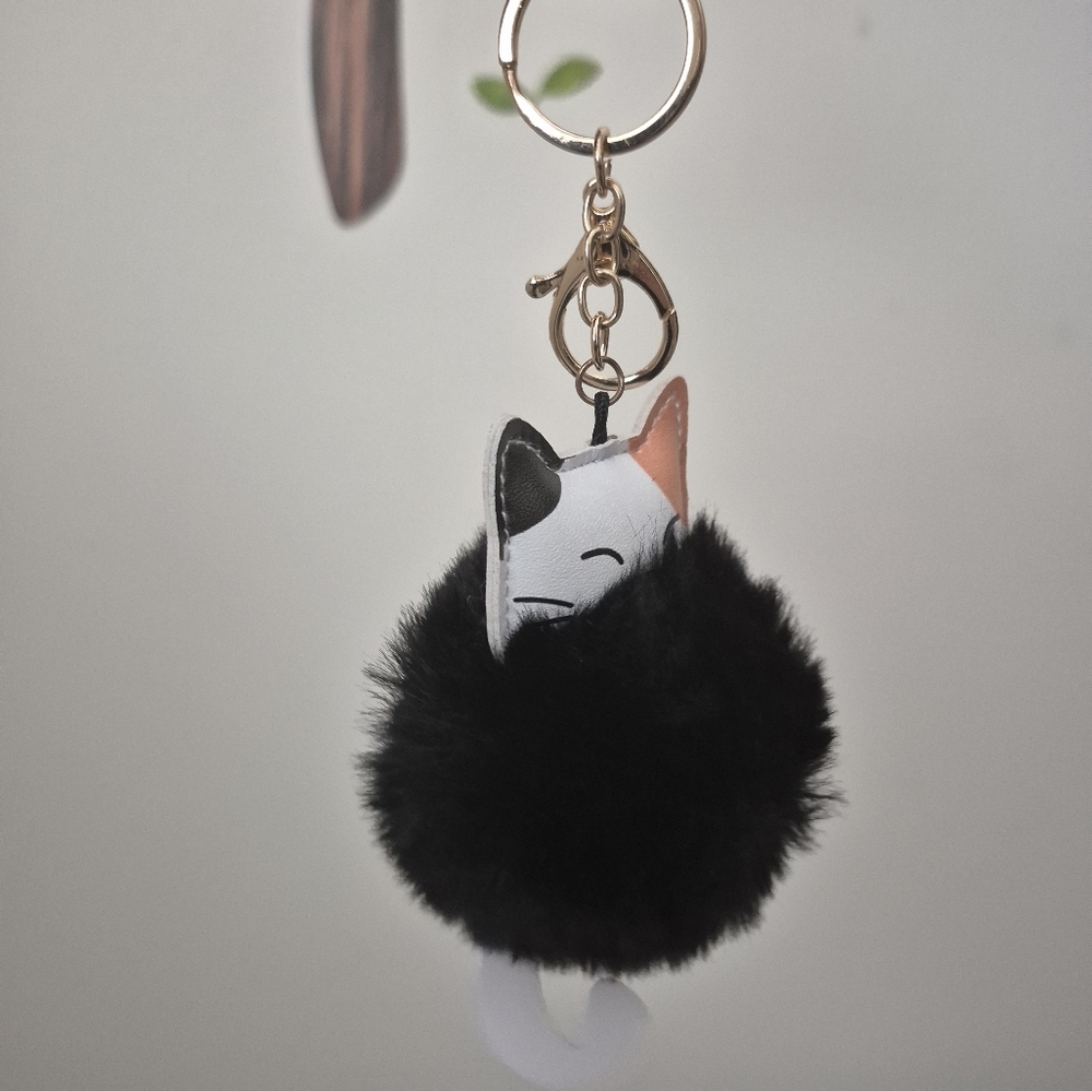 Bag Accessory Pom - Picture 2 of 3